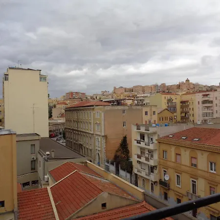 Wonderful Apartment In Cagliari Center Exterior photo